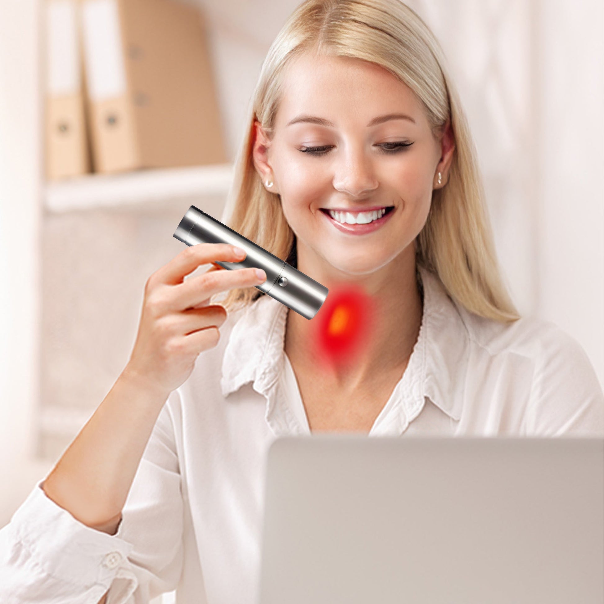 Red Light Therapy Torch with Removable Tip - LUMYHEALTH™